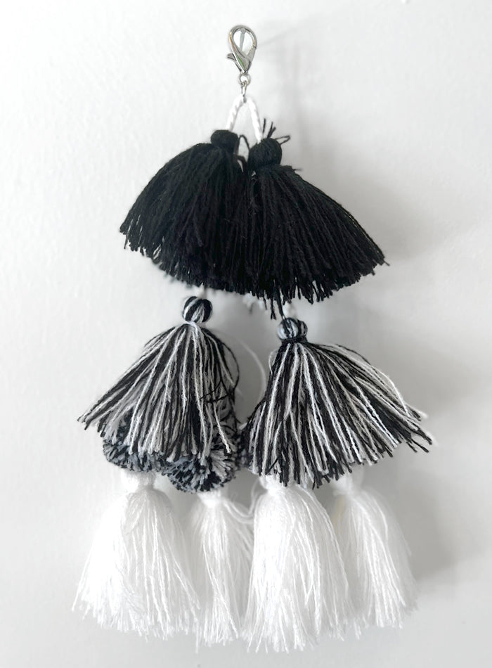Tassel Black / White