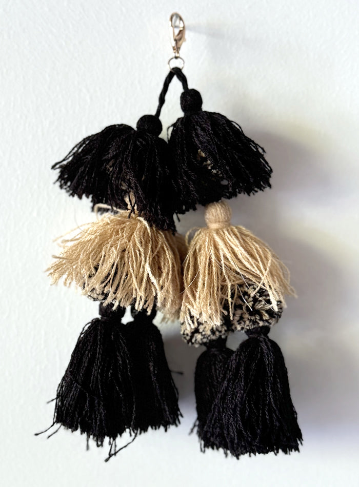 Tassel Black / Gold Solid